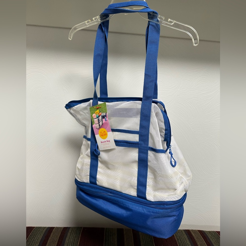 White and Blue Mesh Tote with Bottom Compartment - Unbranded